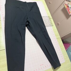 Athleta Salutation Legging 7/8 length